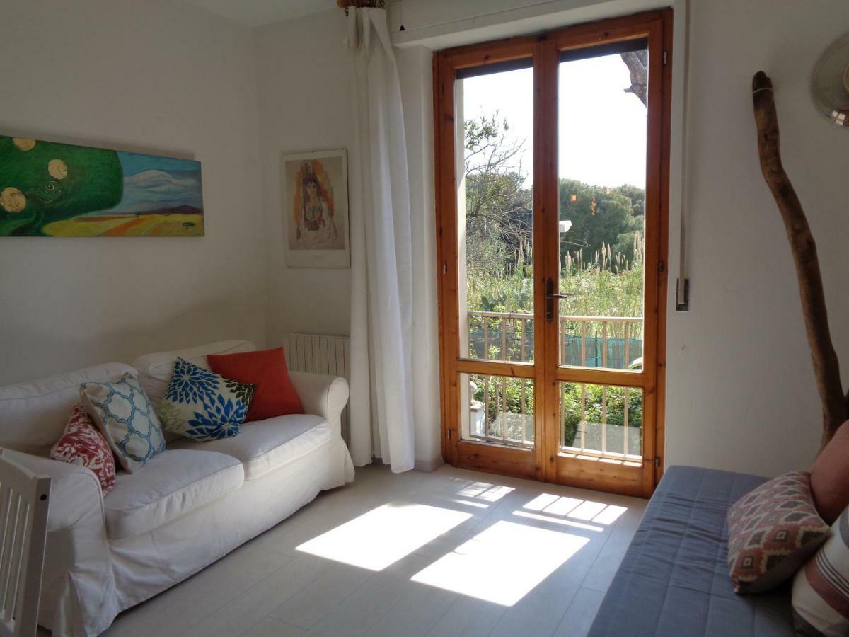 La Casa Di Nina Lägenhet Quercianella Exteriör bild