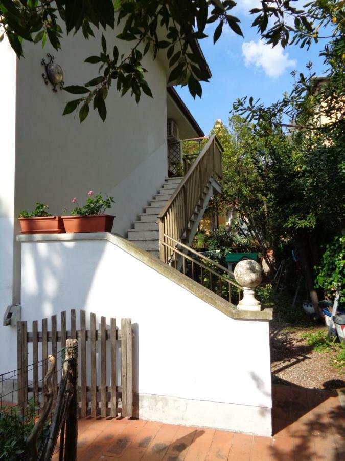 La Casa Di Nina Lägenhet Quercianella Exteriör bild