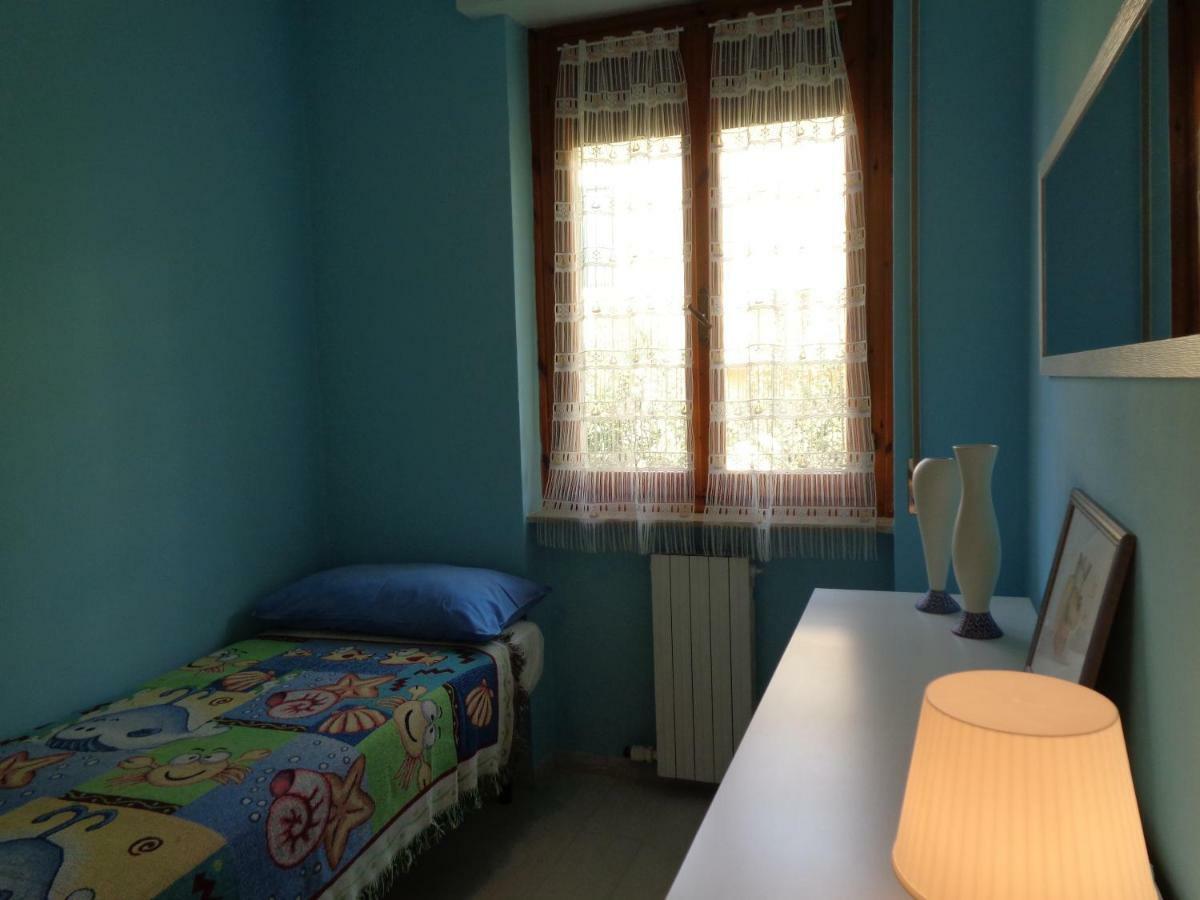 La Casa Di Nina Lägenhet Quercianella Exteriör bild